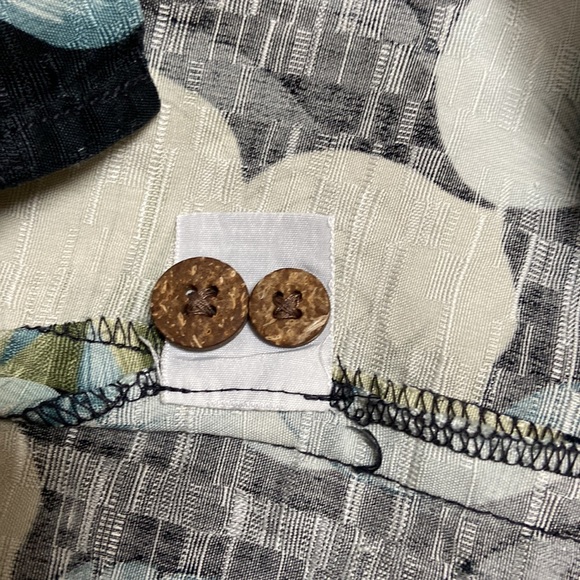 Tommy Bahama Button Down Shirt - Picture 5 of 5